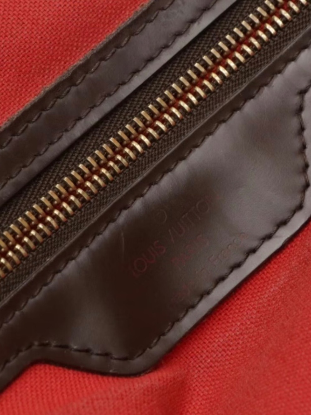 Louis Vuitton Chelsea Zip Shoulder Bag in Damier Ebene Canvas and Leather - Picture 4 of 5